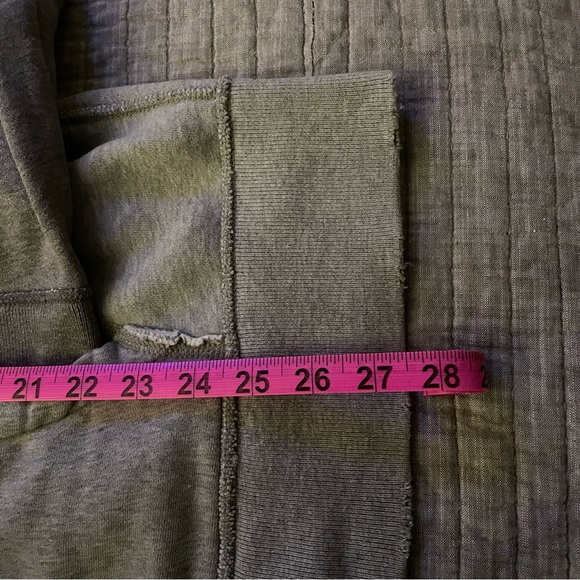 EUC Men’s Vintage Zip Up Hollister Jacket - Picture 4 of 6